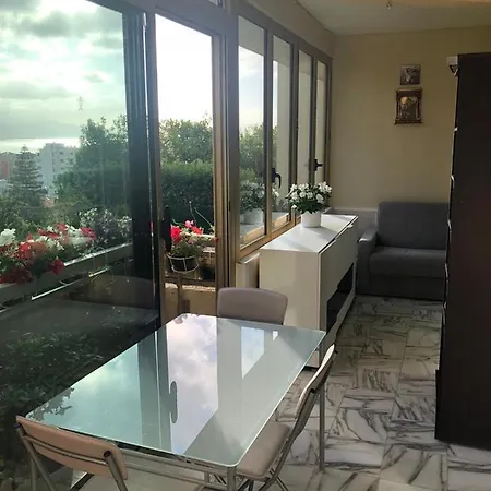 Apartment Climatisee, Belle Vue, 5min De La Plage. Roquebrune-Cap-Martin