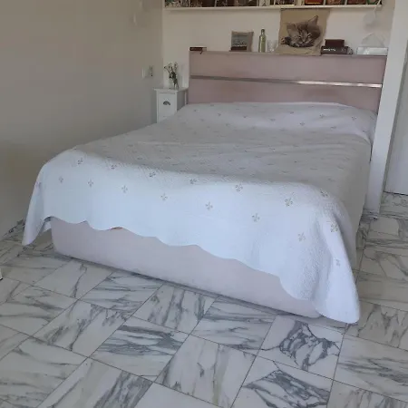 Climatisee, Belle Vue, 5min De La Plage. Roquebrune-Cap-Martin